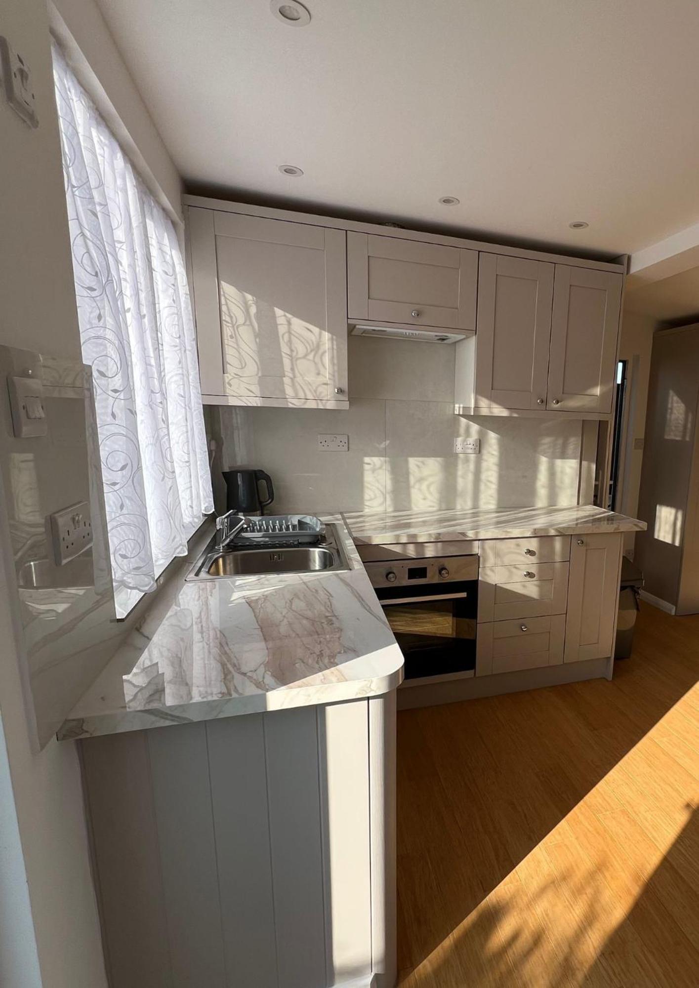Modern Studio In Greenford, Free Wifi, Parking & Streaming Services อีลลิง ภายนอก รูปภาพ