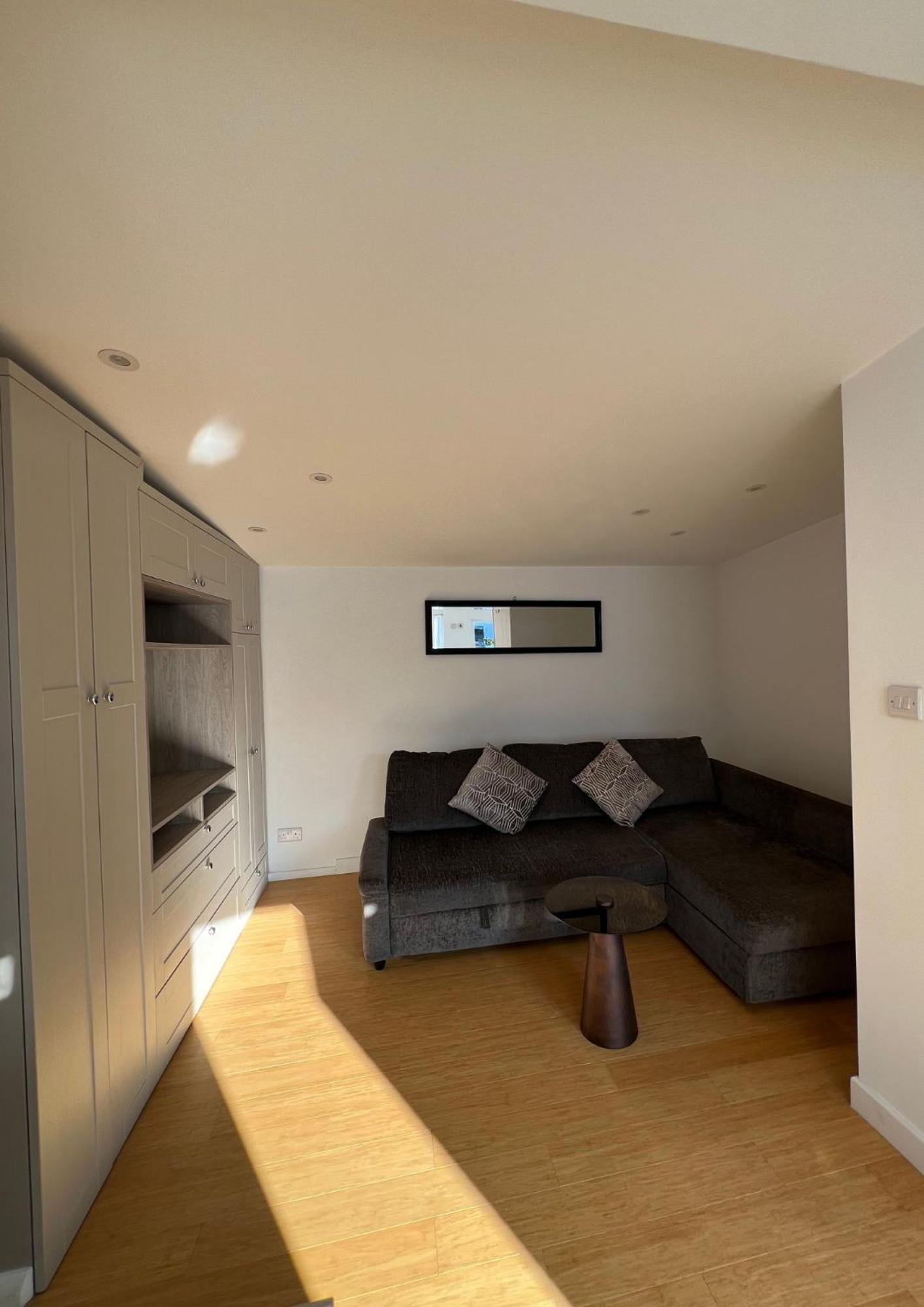 Modern Studio In Greenford, Free Wifi, Parking & Streaming Services อีลลิง ภายนอก รูปภาพ